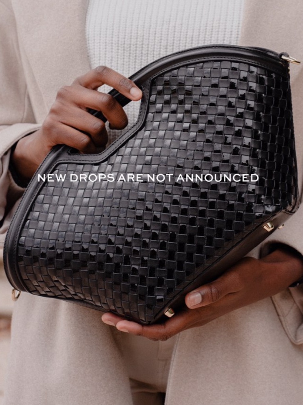 White Woven Crossbody Bag - Elegant Women's Shoulder Bag
